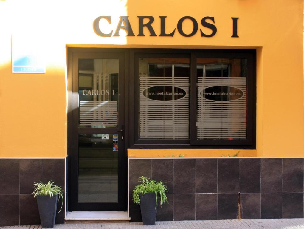 ホテルホスタル カルロス I La Línea de la Concepción エクステリア 写真